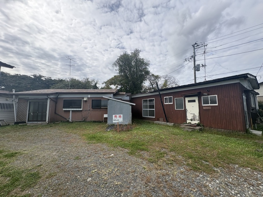 八戸市大字中居林字館越山18番10